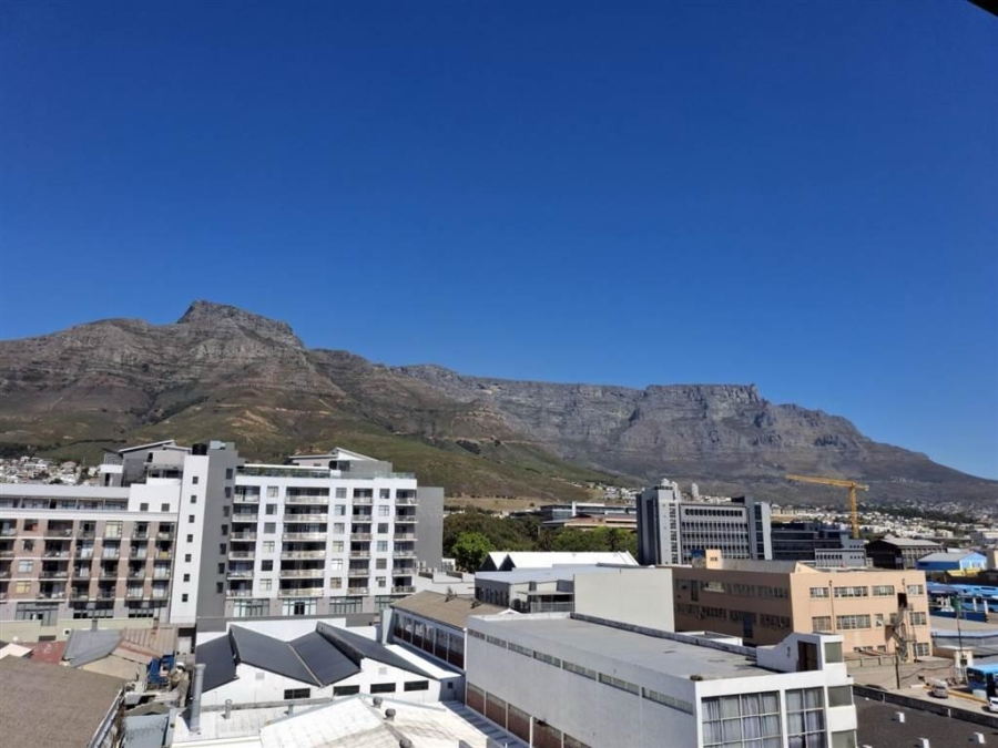 2 Bedroom Property for Sale in Woodstock Western Cape